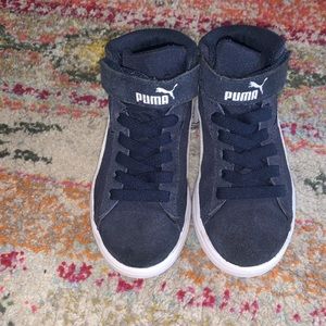 High top Navy Pumas size 11!